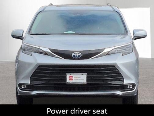 Celestial Silver Metallic 2025 Toyota Sienna XLE