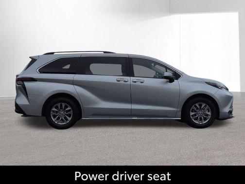 Celestial Silver Metallic 2025 Toyota Sienna XLE