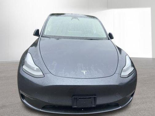 Midnight Silver Metallic 2023 Tesla Model Y Long Range Dual Motor All-Wheel Drive