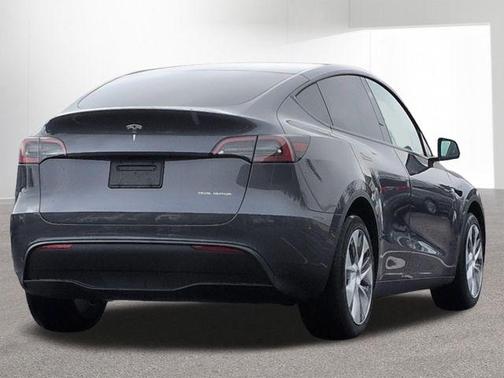 Midnight Silver Metallic 2023 Tesla Model Y Long Range Dual Motor All-Wheel Drive
