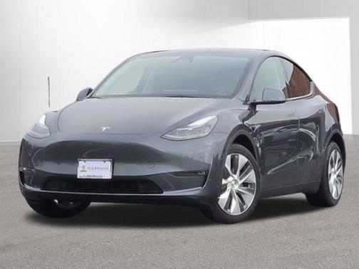Midnight Silver Metallic 2023 Tesla Model Y Long Range Dual Motor All-Wheel Drive