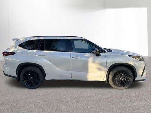 2026 Toyota Highlander XSE