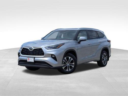2025 Toyota Highlander Hybrid XLE