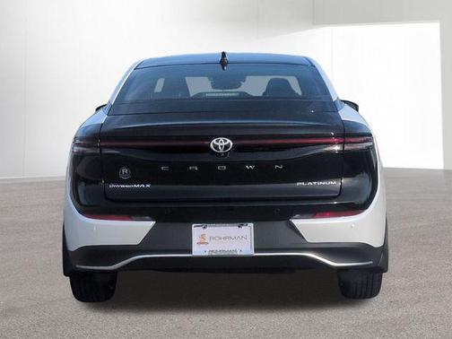 2026 Toyota Crown Platinum