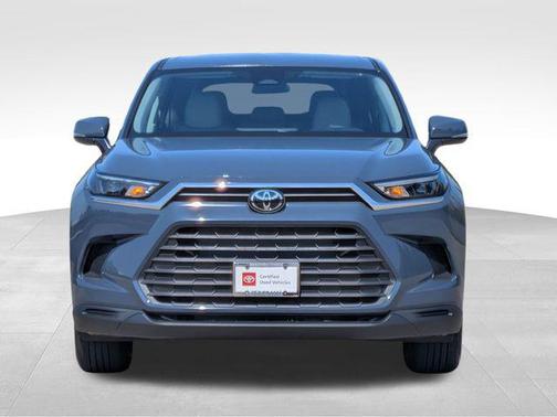 2025 Toyota Highlander LE