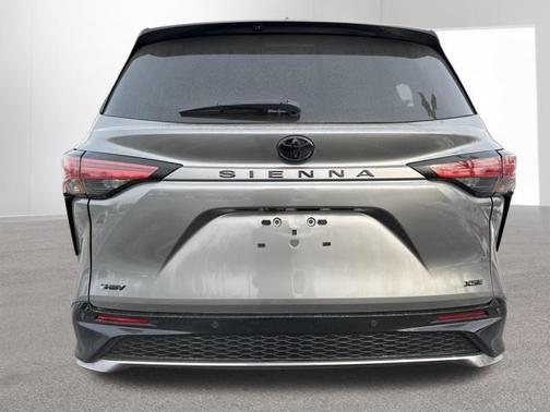 2026 Toyota Sienna XSE 7 Passenger