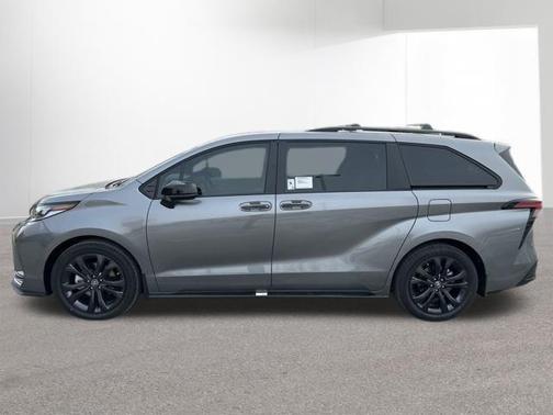 2026 Toyota Sienna XSE 7 Passenger