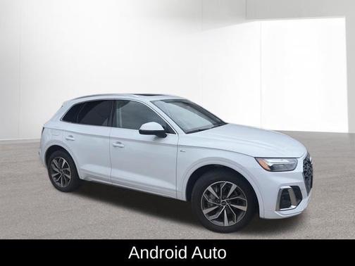 Glacier White Metallic 2024 Audi Q5 45 S line Premium