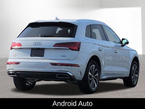 Glacier White Metallic 2024 Audi Q5 45 S line Premium
