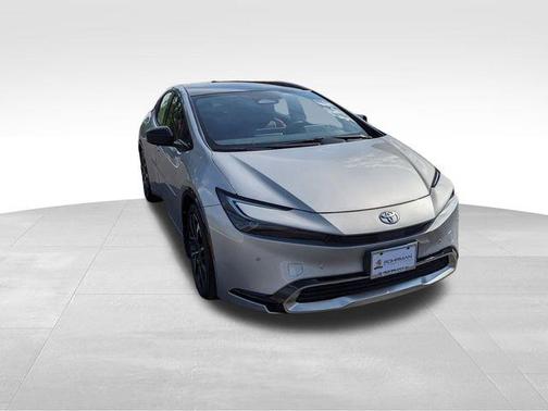 2025 Toyota Prius L