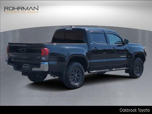 Photo 4 of 26 of 2020 Toyota Tacoma SR5