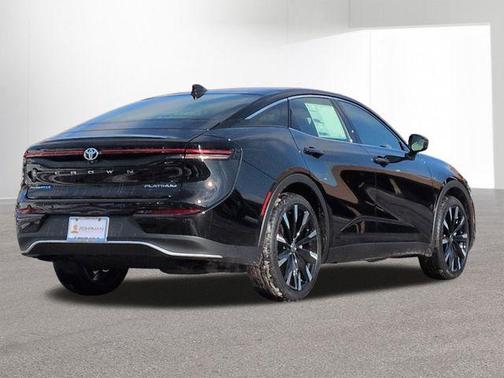 2026 Toyota Crown Platinum