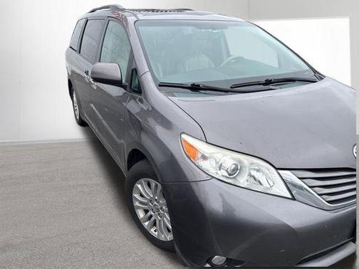 2014 Toyota Sienna XLE