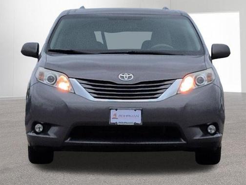2014 Toyota Sienna XLE