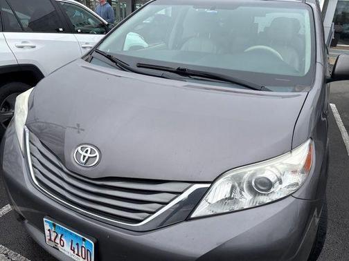 2014 Toyota Sienna XLE