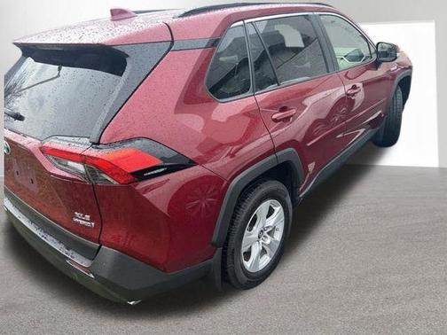 2019 Toyota RAV4 Hybrid XLE