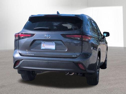 2025 Toyota Highlander Hybrid XLE