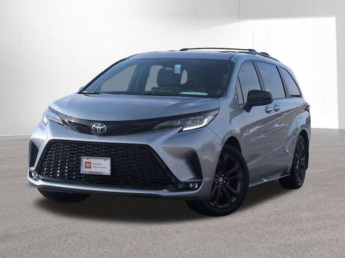 2025 Toyota Sienna XSE 7 Passenger