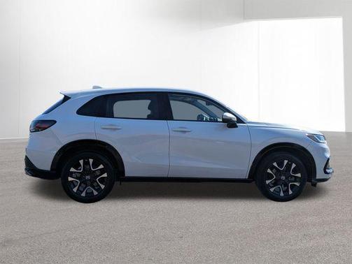 Platinum White Pearl 2026 Honda HR-V EX-L