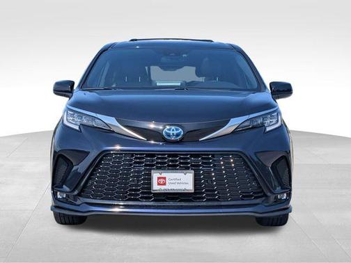 2022 Toyota Sienna XSE 7 Passenger