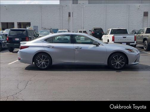 2025 Lexus ES 300h Base