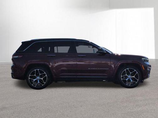Velvet Red Pearlcoat 2022 Jeep Grand Cherokee Summit