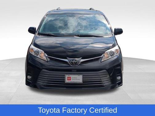 2020 Toyota Sienna XLE