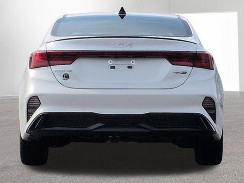 Snow White Pearl 2022 Kia Forte GT-Line