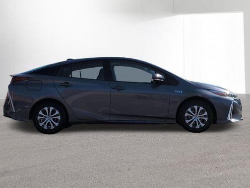 2022 Toyota Prius Prime LE