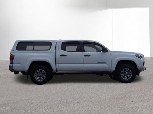 2017 Toyota Tacoma SR5