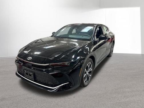 2023 Toyota Crown XLE