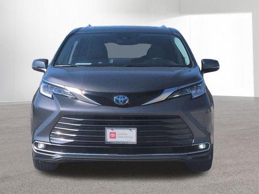 2024 Toyota Sienna Limited 7-Passenger