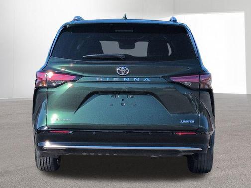 2026 Toyota Sienna Limited