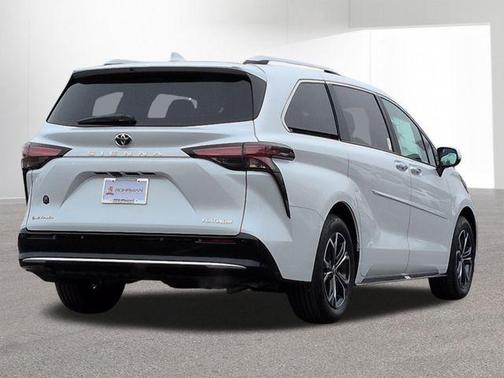 2026 Toyota Sienna Platinum