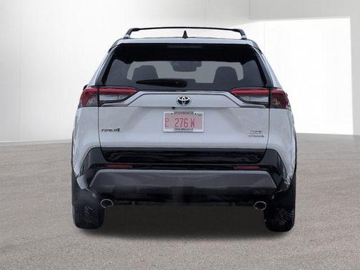 2020 Toyota RAV4 Hybrid SE