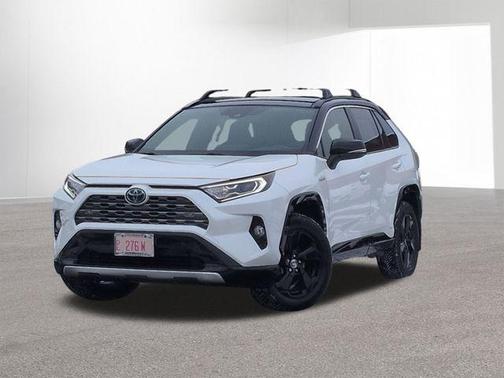 2020 Toyota RAV4 Hybrid SE