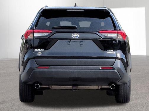 2022 Toyota RAV4 Hybrid LE