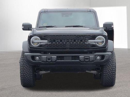 SHADOW BLACK 2023 Ford Bronco Wildtrak