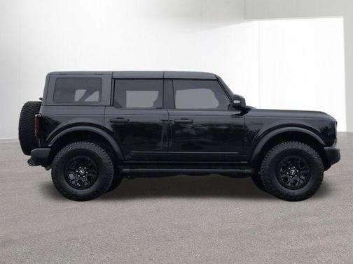 SHADOW BLACK 2023 Ford Bronco Wildtrak
