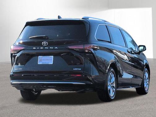 2026 Toyota Sienna Limited