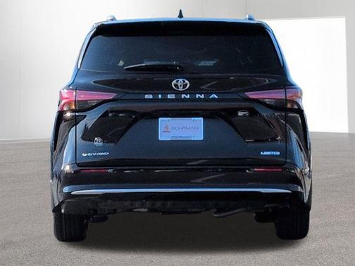 2026 Toyota Sienna Limited