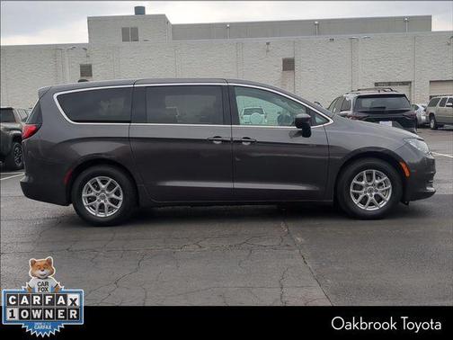 2023 Chrysler Voyager LX