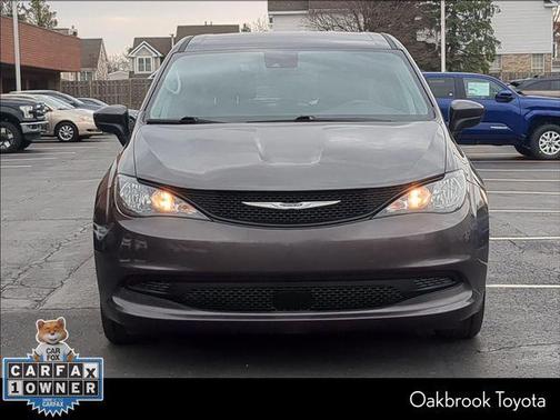 2023 Chrysler Voyager LX