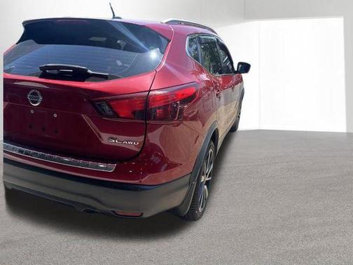 Palatial Ruby 2017 Nissan Rogue Sport SL