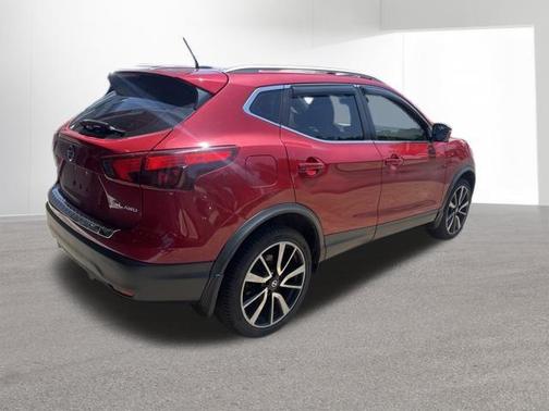 Palatial Ruby 2017 Nissan Rogue Sport SL