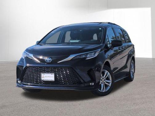 2022 Toyota Sienna XSE 7 Passenger