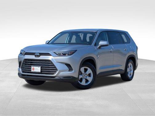 2025 Toyota Highlander LE