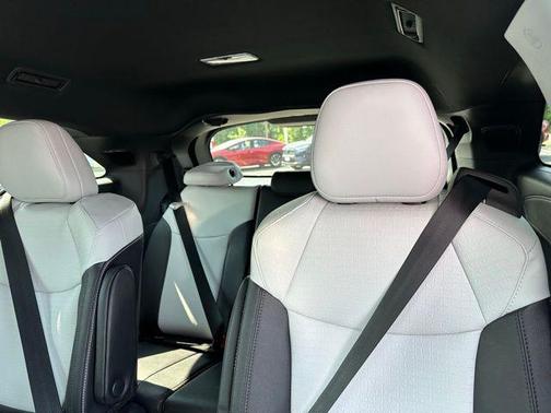2025 Toyota Sienna XSE 7 Passenger