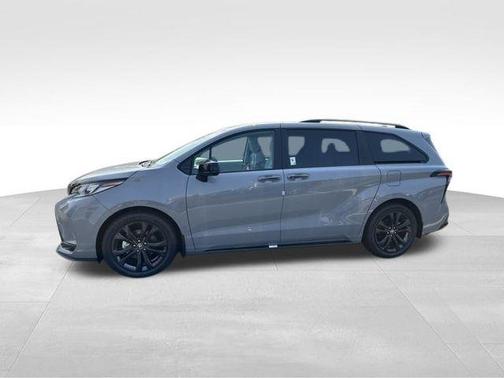 2025 Toyota Sienna XSE 7 Passenger