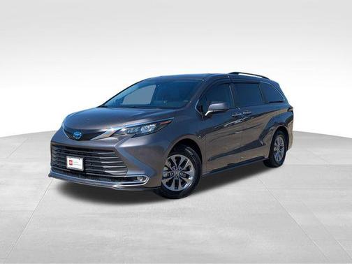 2024 Toyota Sienna XLE 7 Passenger